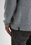 Carter Knit V-Neck | Grey Melange